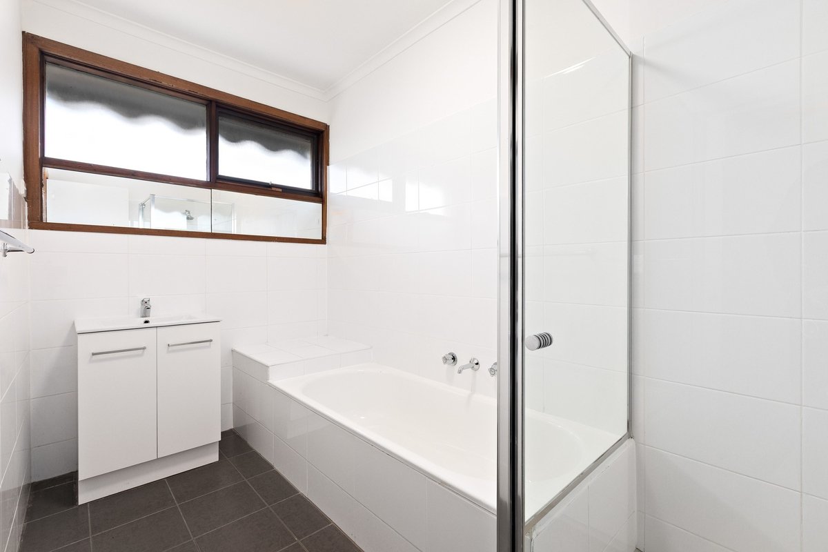 2 / 21 Argus Street Cheltenham - Residential for lease