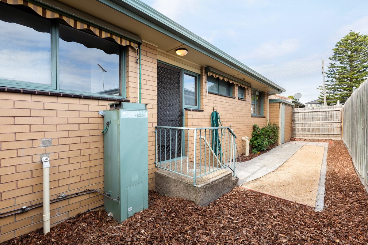 2 / 21 Argus Street Cheltenham - Residential for lease