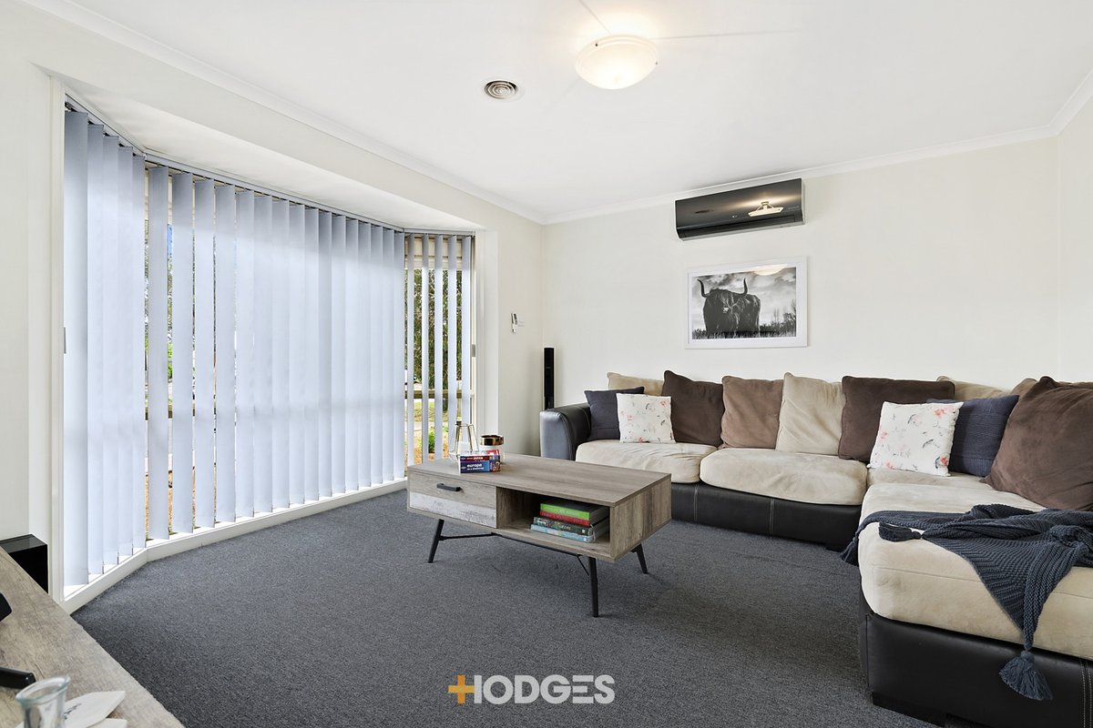 2/21 Kelvin Grove Werribee - Residential for sale