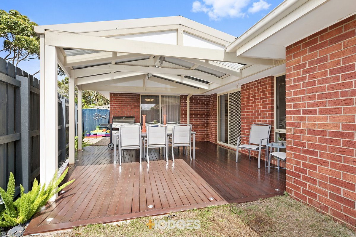 2/21 Kelvin Grove Werribee - Residential for sale