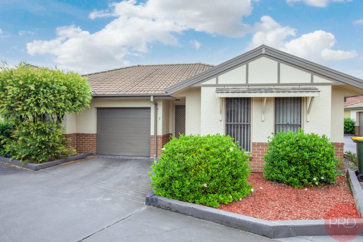 22/12 Denton Park Drive, RUTHERFORD NSW 2320