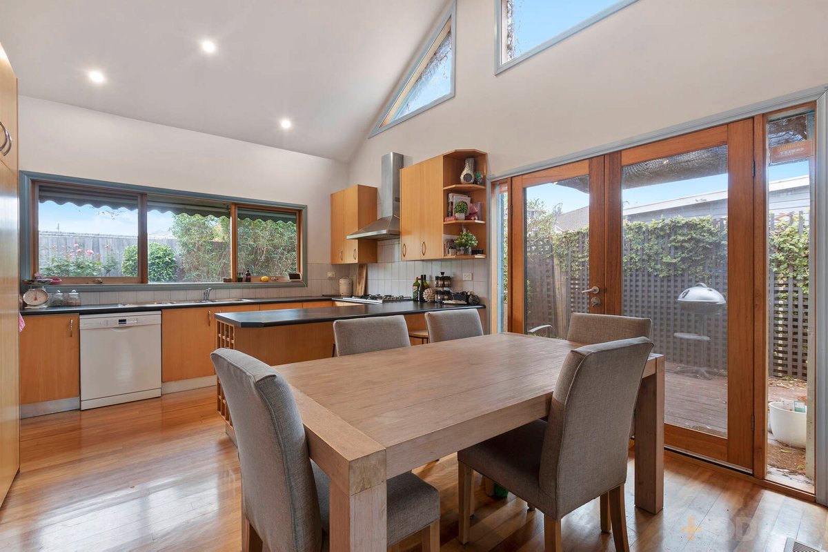 2 / 22 Rochford Street Bentleigh East - Residential for sale