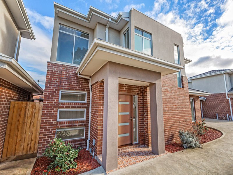 2 / 24 Beaumont Parade WEST FOOTSCRAY - 3 bedroom property Sold