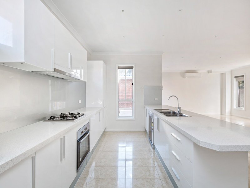 2 / 24 Beaumont Parade WEST FOOTSCRAY - Residential for sale