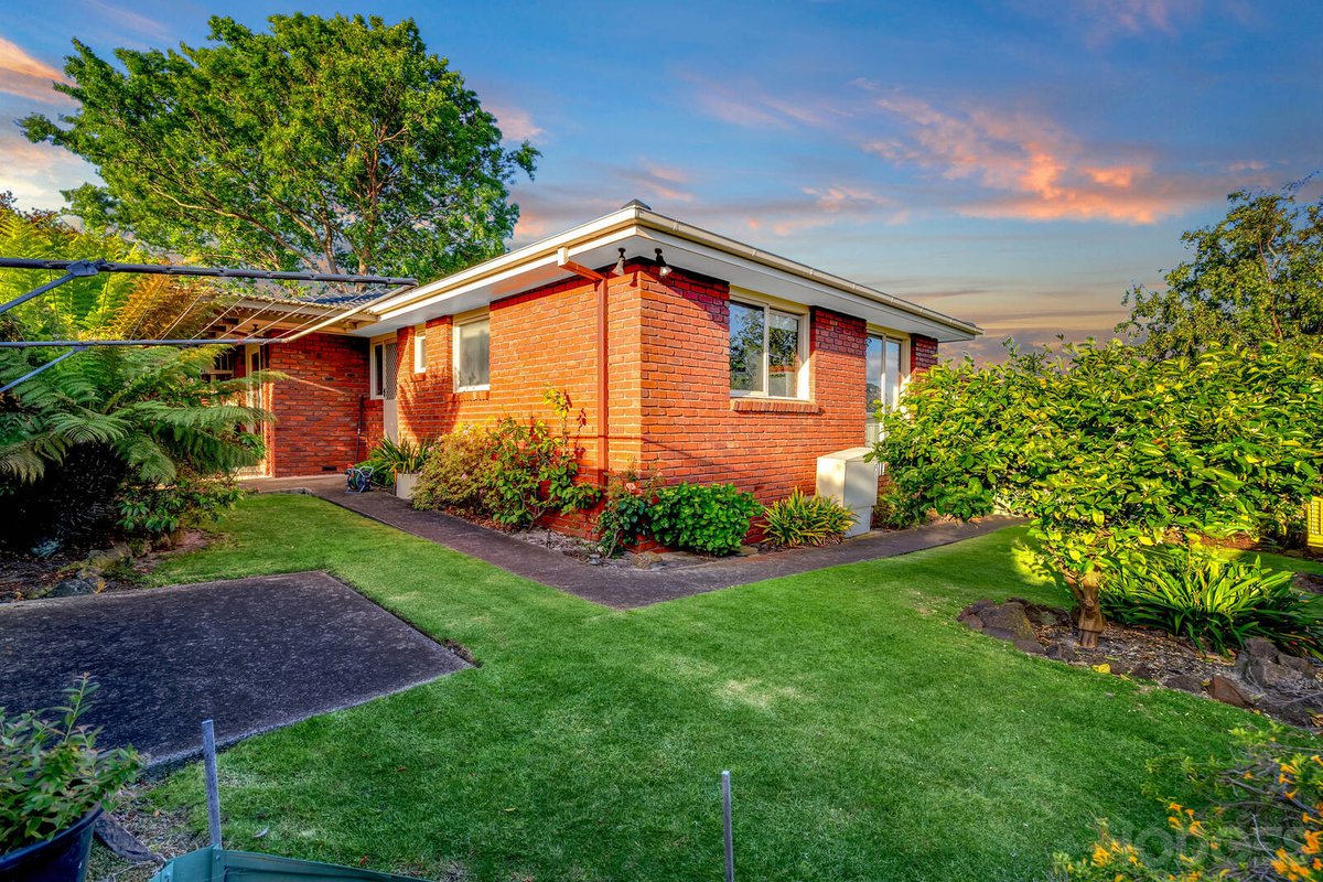 2 / 24 Sunray Avenue Cheltenham - Residential for sale