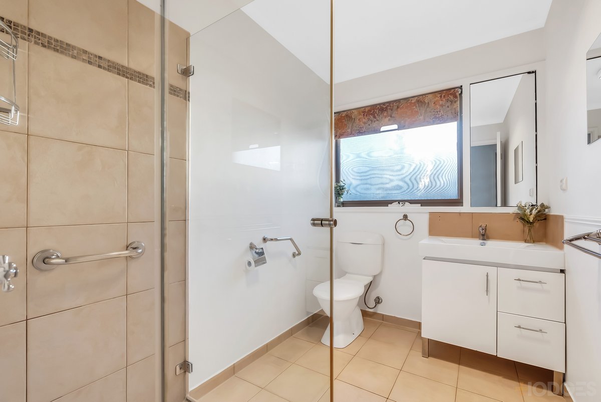 2 / 24 Sunray Avenue Cheltenham - Residential for sale