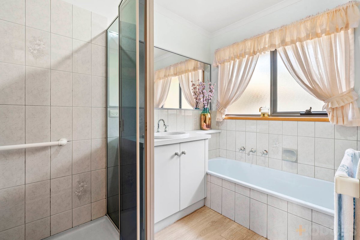2 / 26 Minerva Road Manifold Heights - Residential for sale