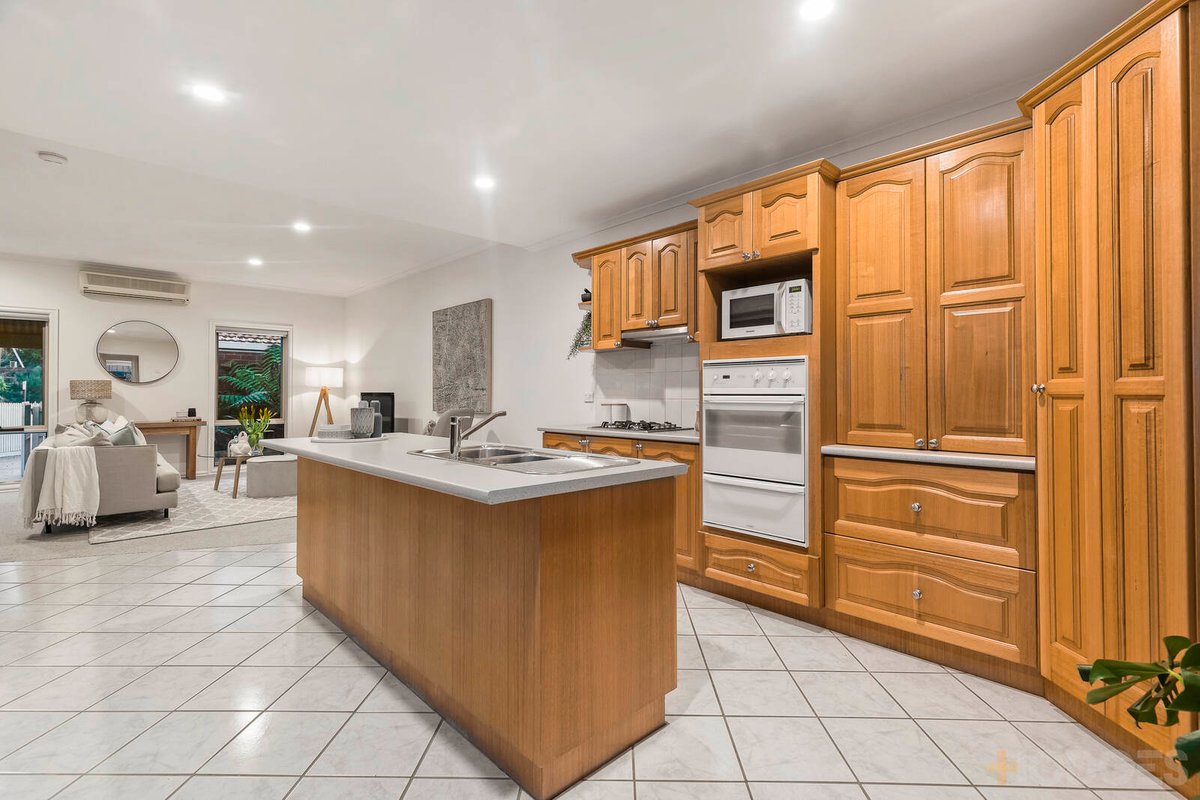 2 / 27 Willis Street Hampton - Residential for sale