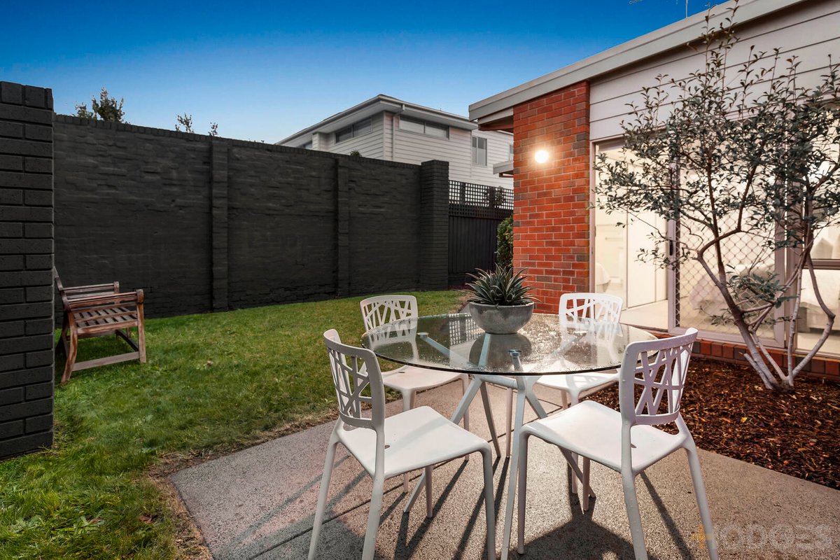 2 / 27 Willis Street Hampton - Residential for sale