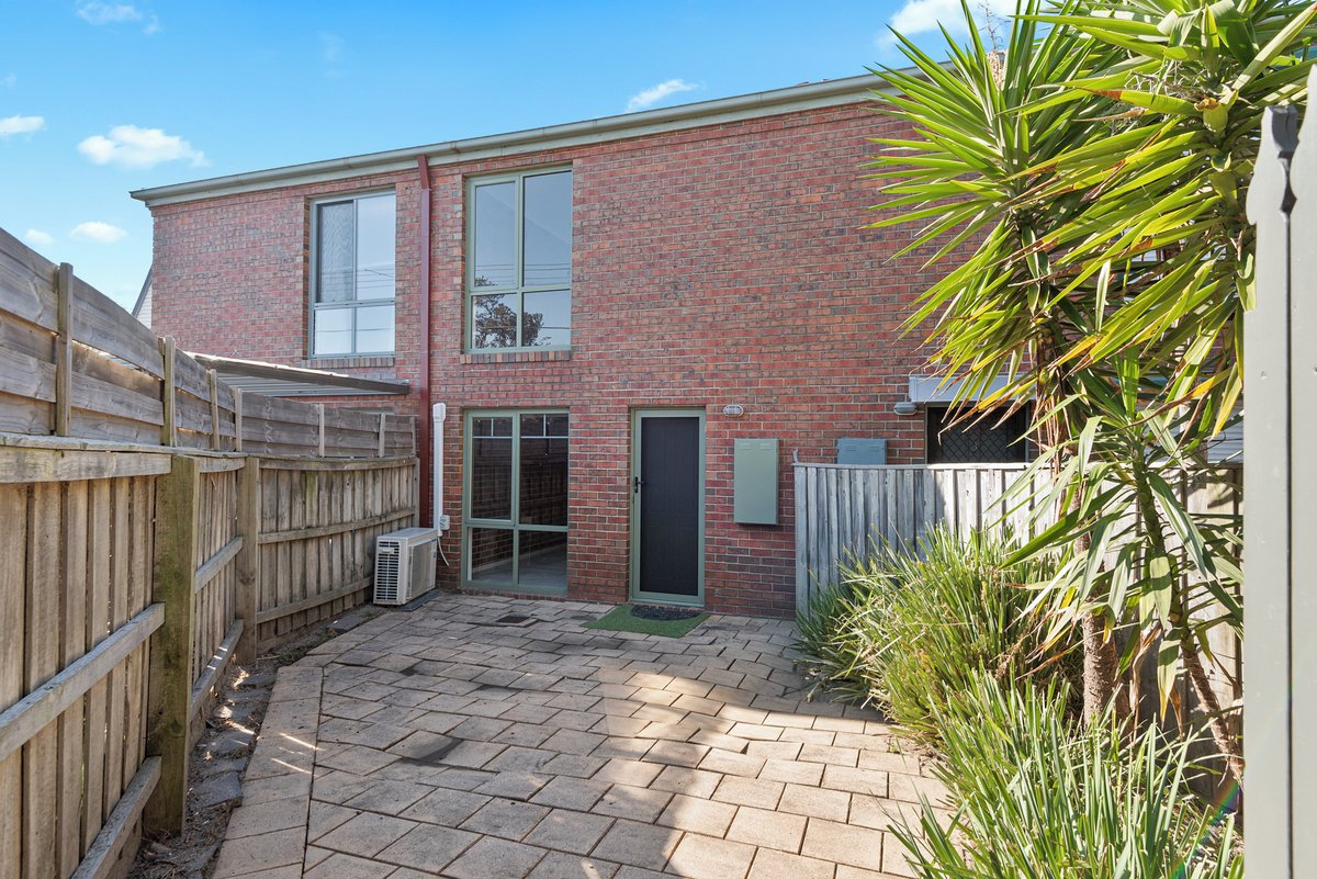 2 / 274 Nepean Highway Seaford - Residential for sale