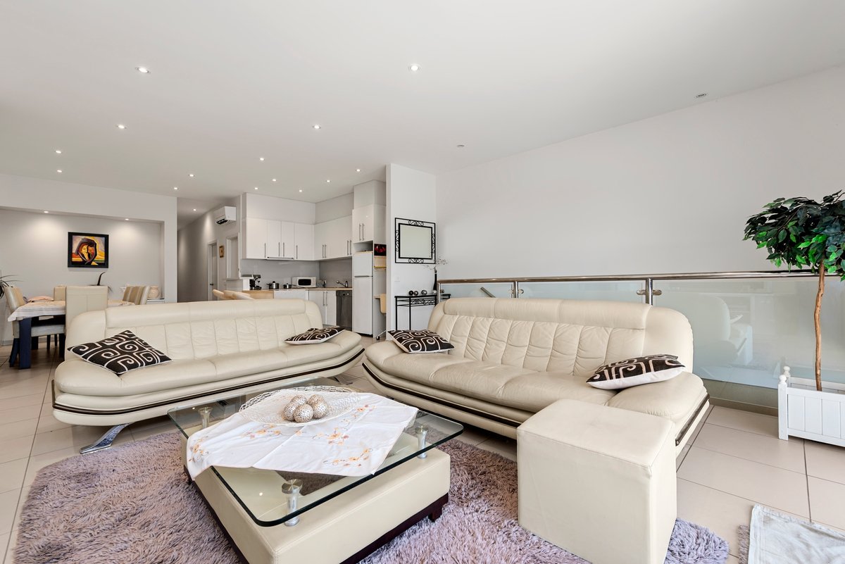 2299 & 2299A Point Nepean Road RYE - Residential for sale