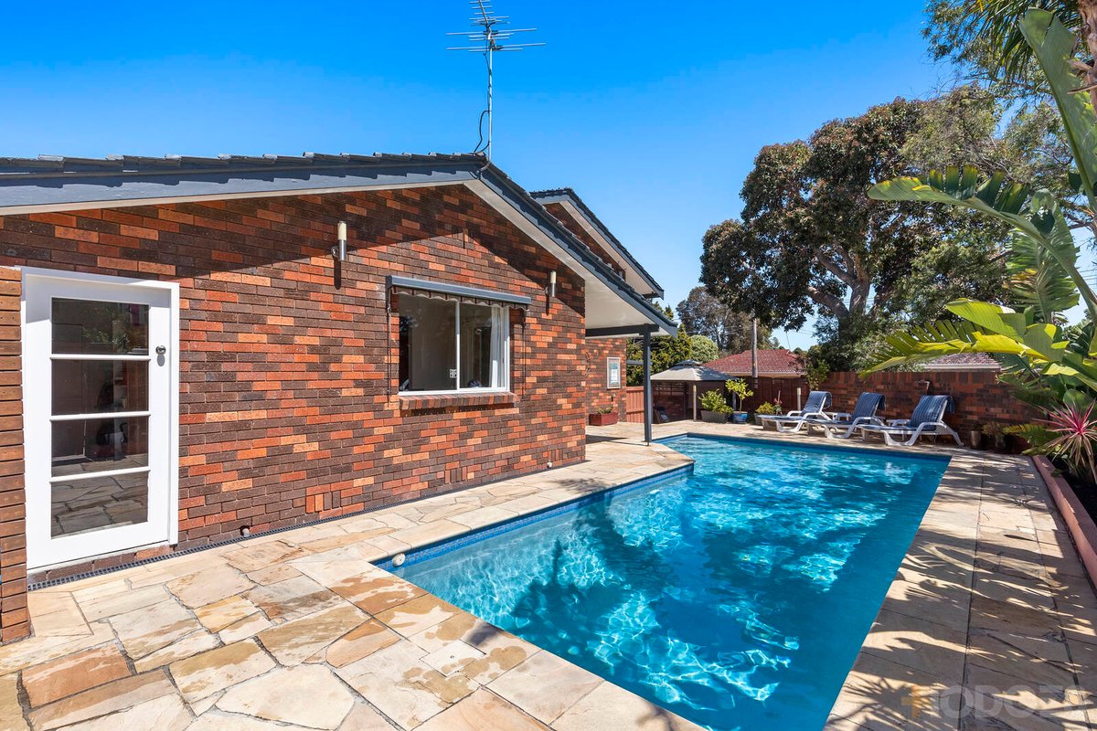 23 Balmoral Drive Parkdale - Residential for sale
