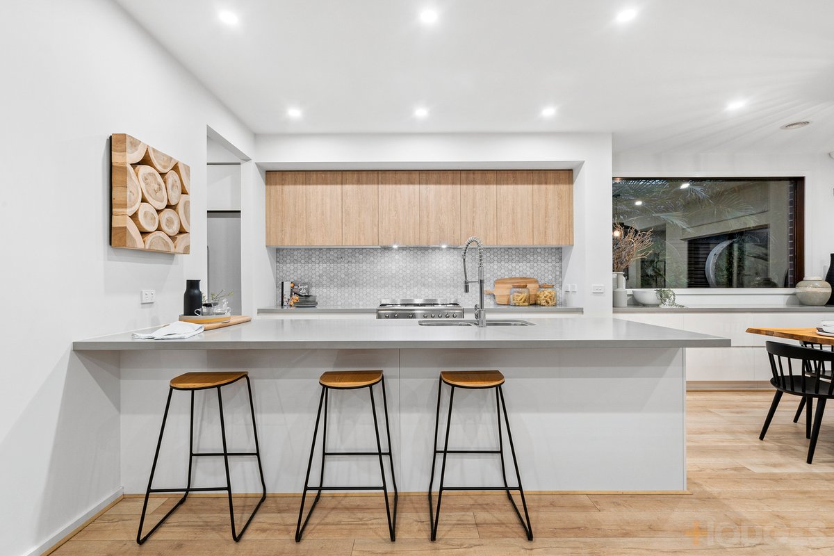 23 Elouera Street Armstrong Creek - Residential for sale