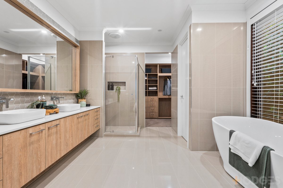 23 Elouera Street Armstrong Creek - Residential for sale