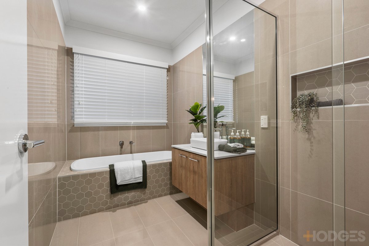 23 Elouera Street Armstrong Creek - Residential for sale