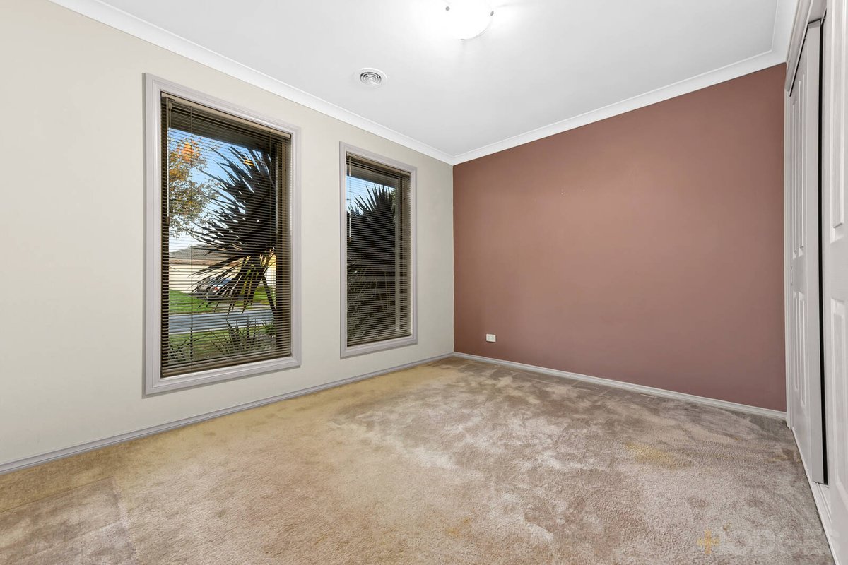 23 Greenaway Terrace Cranbourne East - Residential for sale
