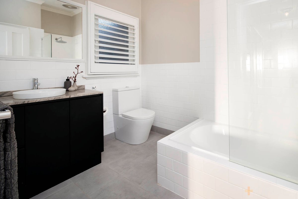23 Retreat Road Hampton - Residential for sale