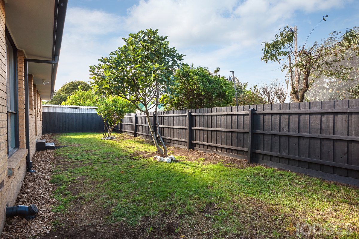 2 / 30 Cambro Road Clayton - Residential for sale