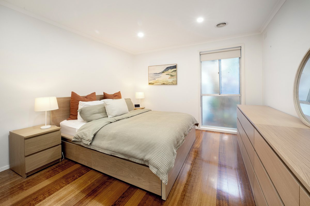 2 / 30 Foote Street Brighton - Residential for lease
