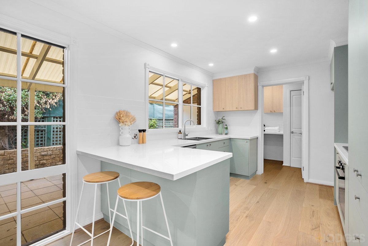 2 / 30 Nepean Highway Aspendale - Residential for sale