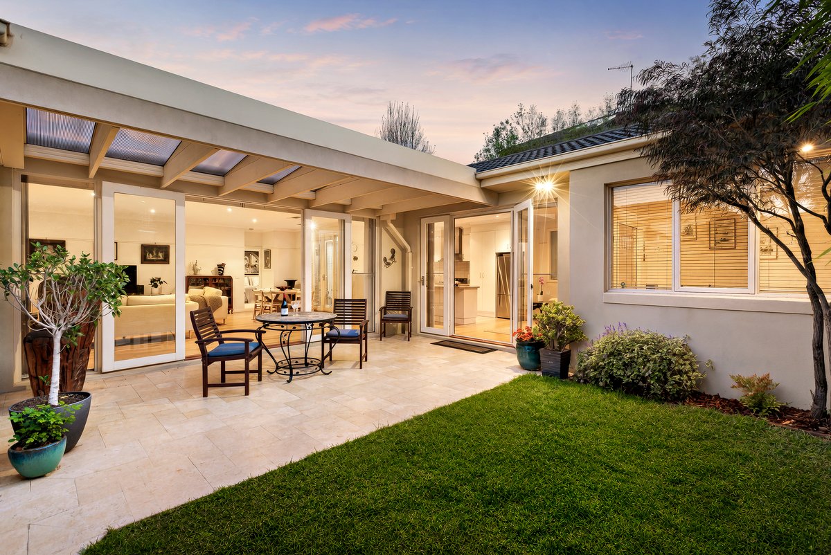 2 / 300 South Road Hampton East - 3 bedroom property