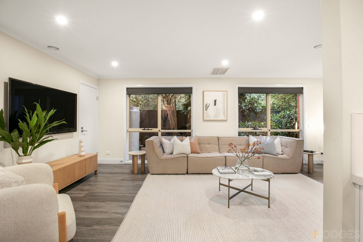 2 / 32 The Crescent Highett - Residential for sale