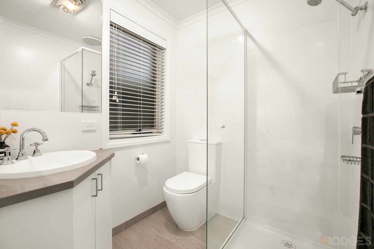 2 / 32 The Crescent Highett - Residential for sale