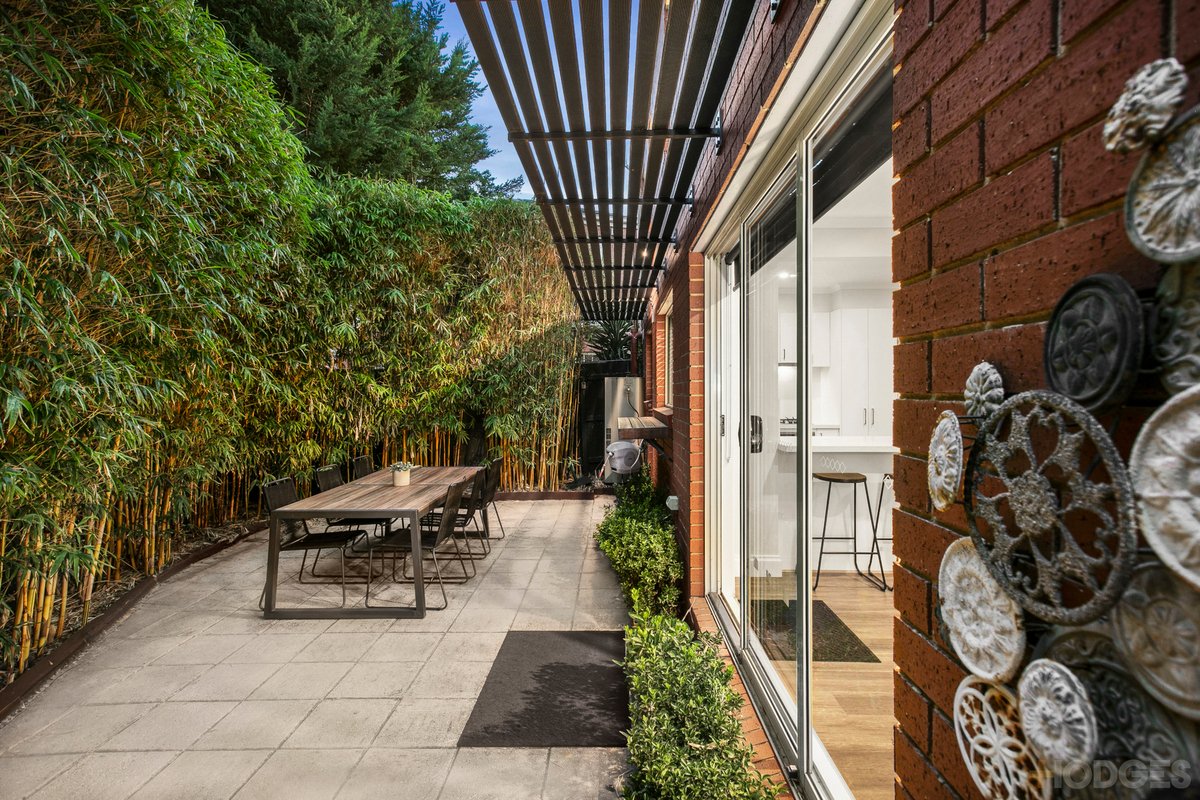 2 / 32 The Crescent Highett - Residential for sale