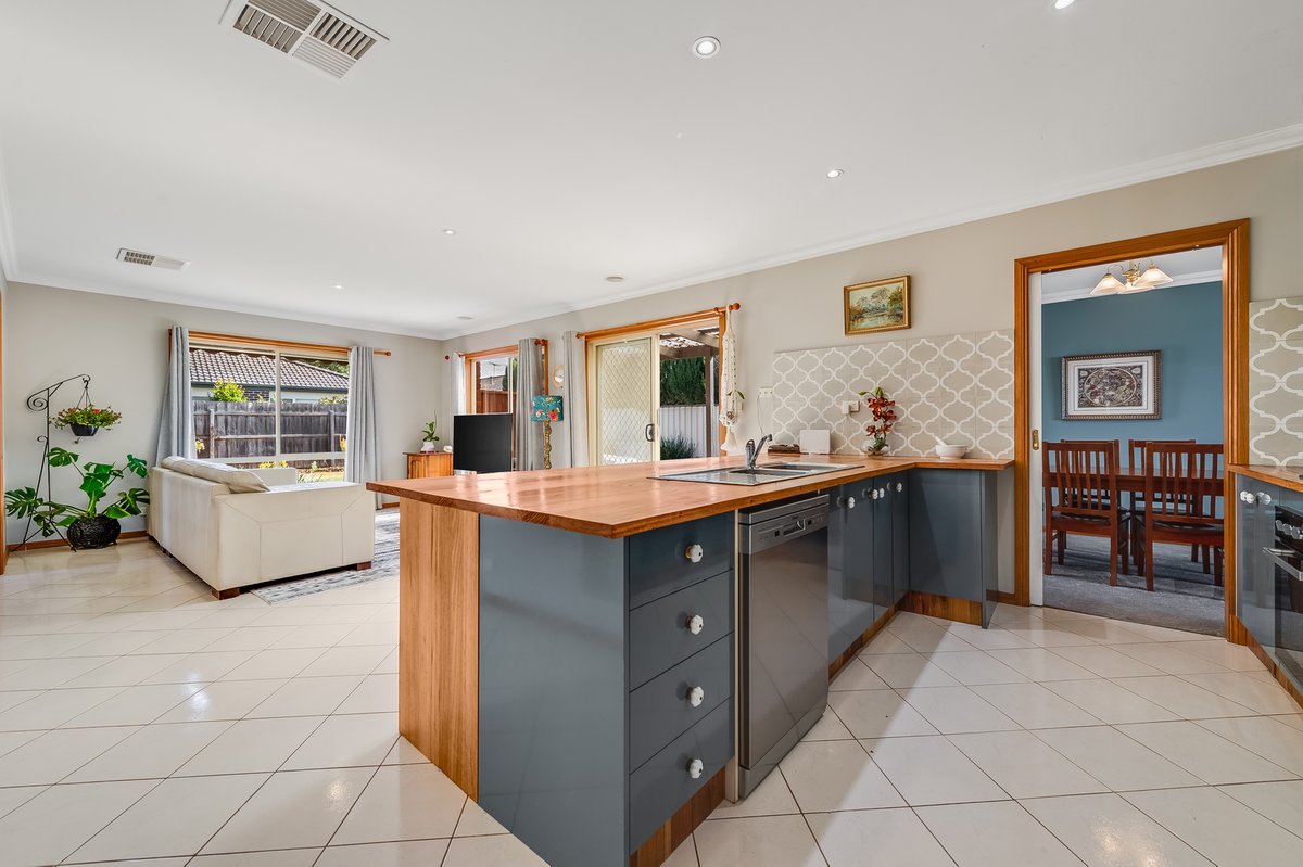 232 Wattle Avenue Werribee - Residential for sale