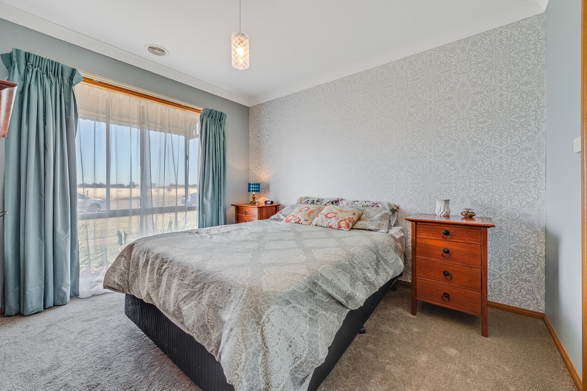 232 Wattle Avenue Werribee - Residential for sale
