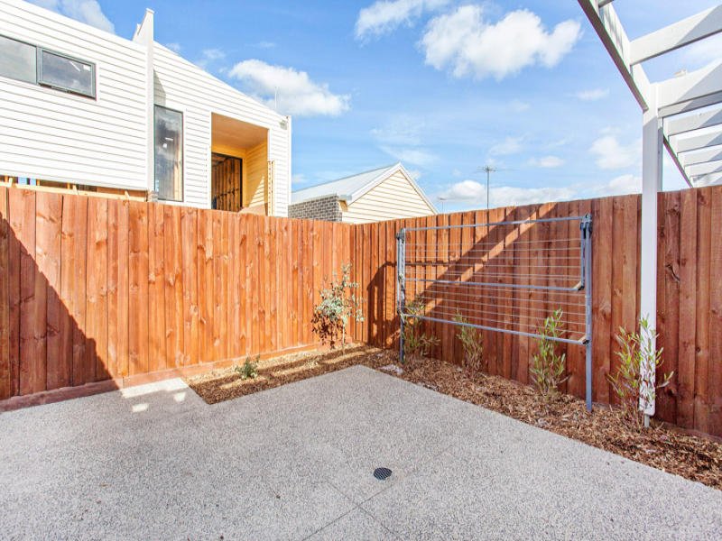 2 / 33 Goulburn Street YARRAVILLE - Residential for sale