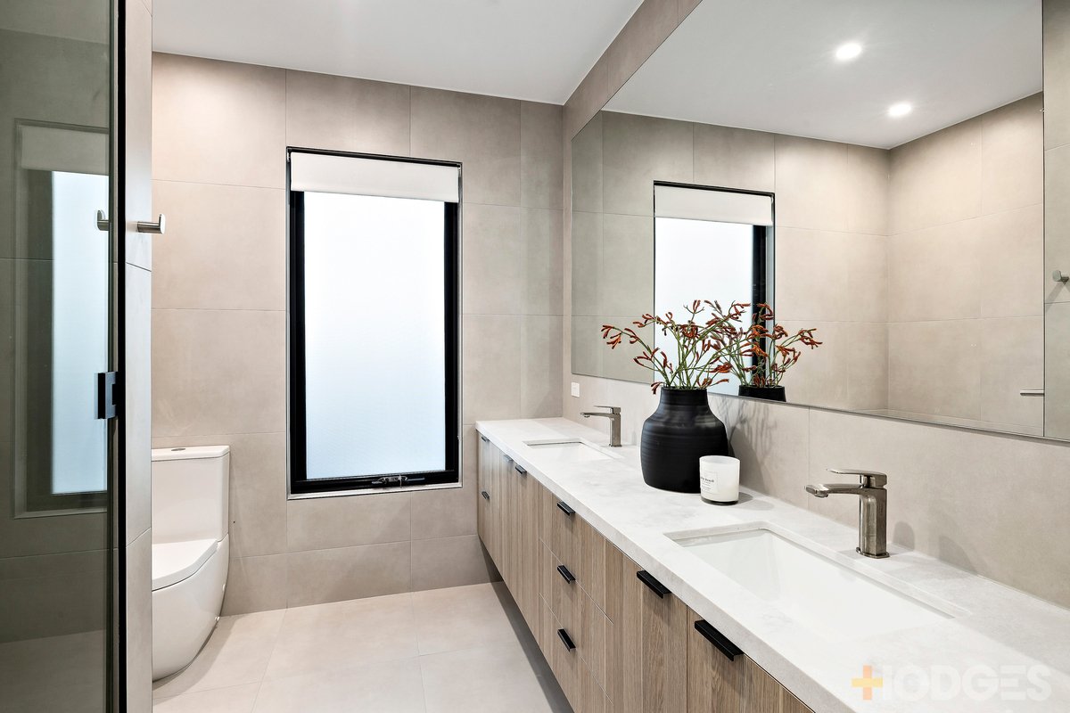 2 / 33 Jean Street Cheltenham - Residential for sale