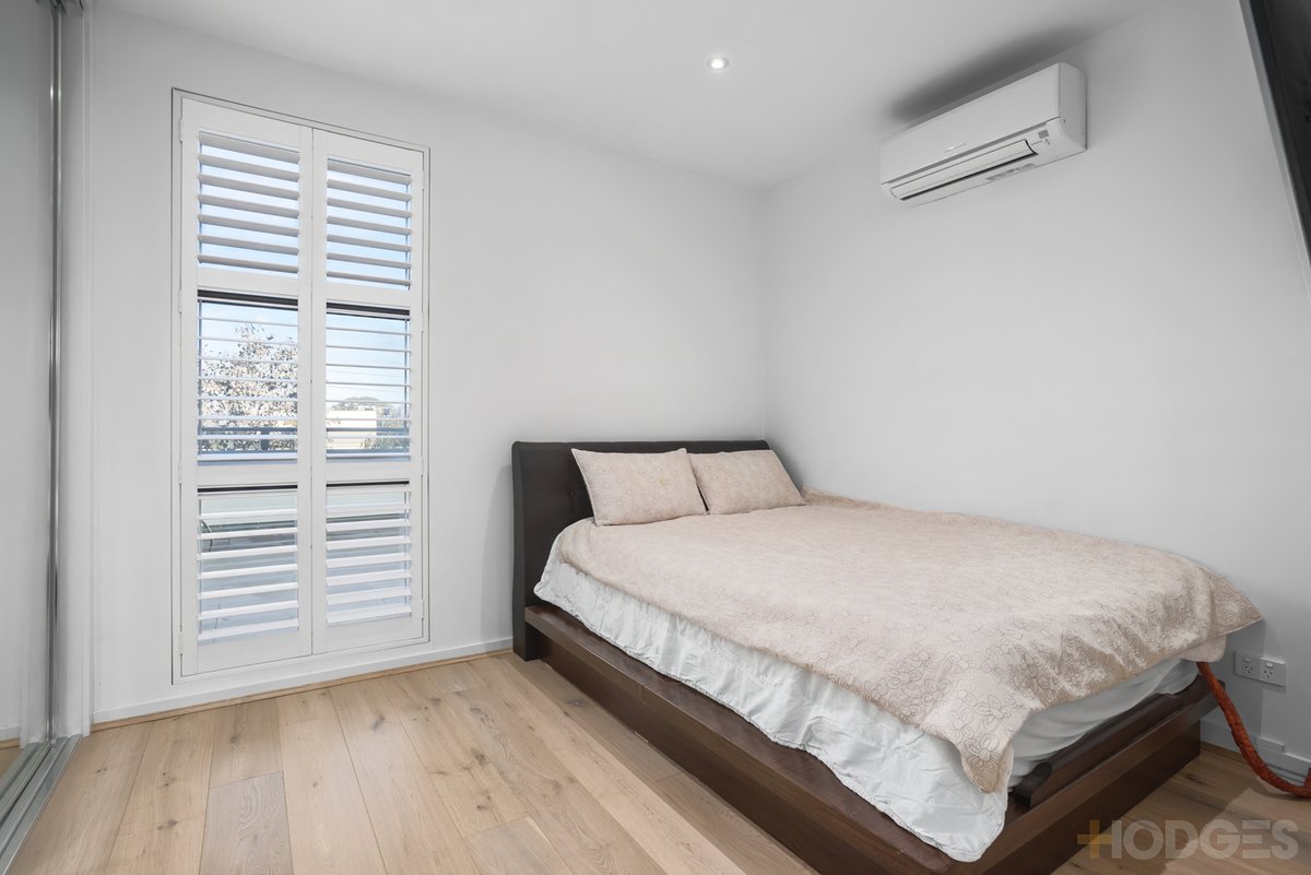 23 / 35 Como Parade East  Mentone - Residential for sale