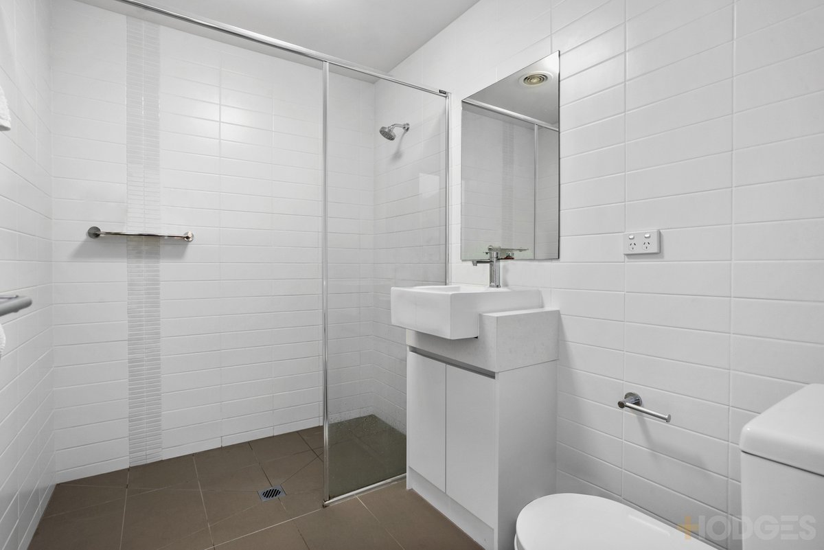23 / 35 Como Parade East  Mentone - Residential for sale