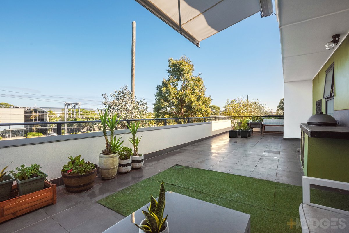 23 / 35 Como Parade East  Mentone - Residential for sale