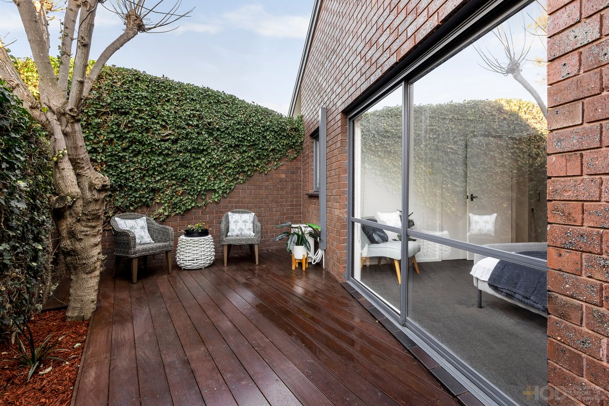 2 / 34 Linacre Road Hampton - Residential for sale