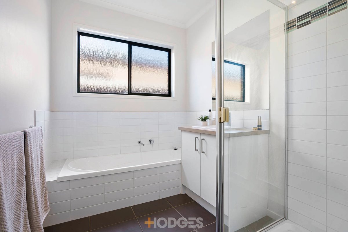 2 / 34 Weeroona Avenue Hamlyn Heights - Residential for sale