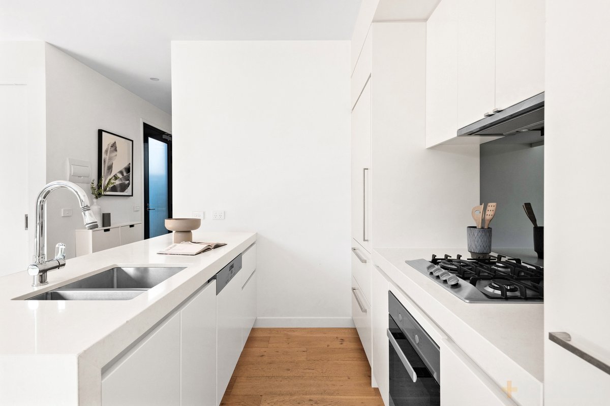 2 / 36 Crisp Street Hampton - Residential for sale