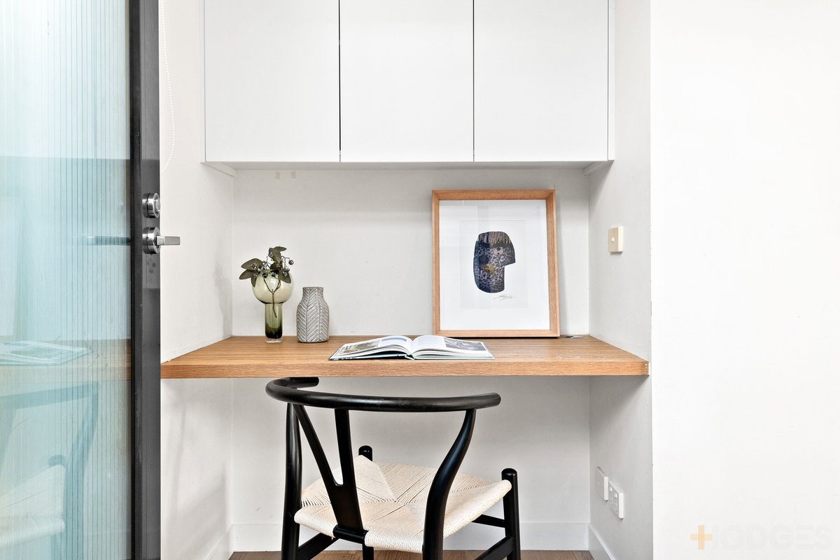 2 / 36 Crisp Street Hampton - Residential for sale