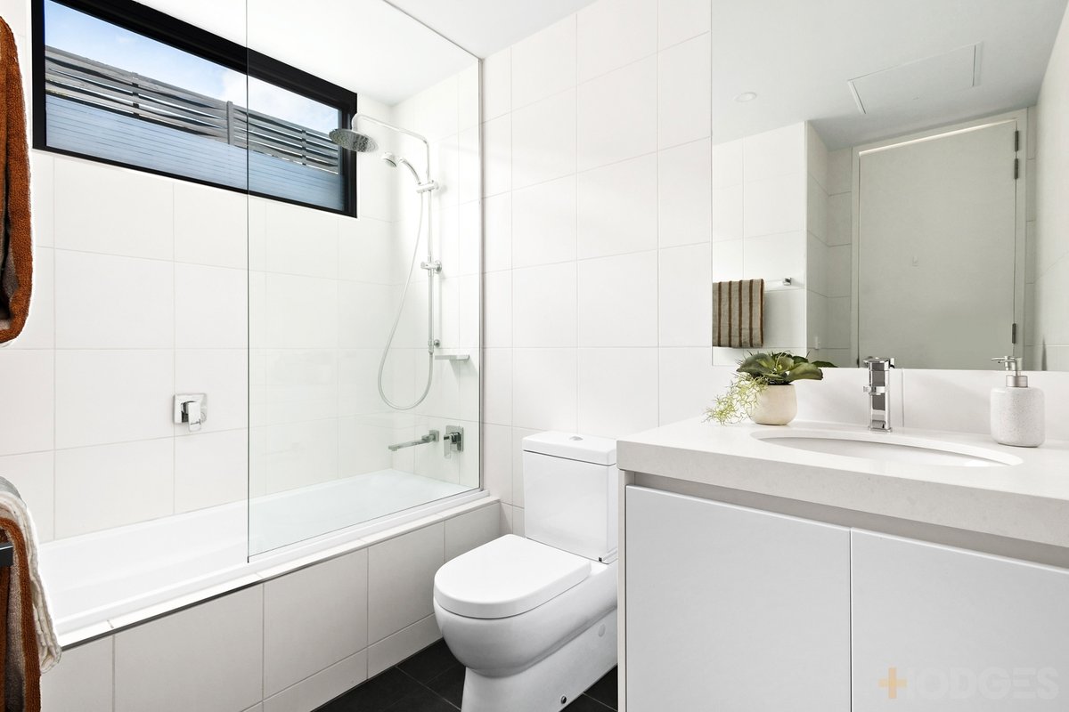 2 / 36 Crisp Street Hampton - Residential for sale