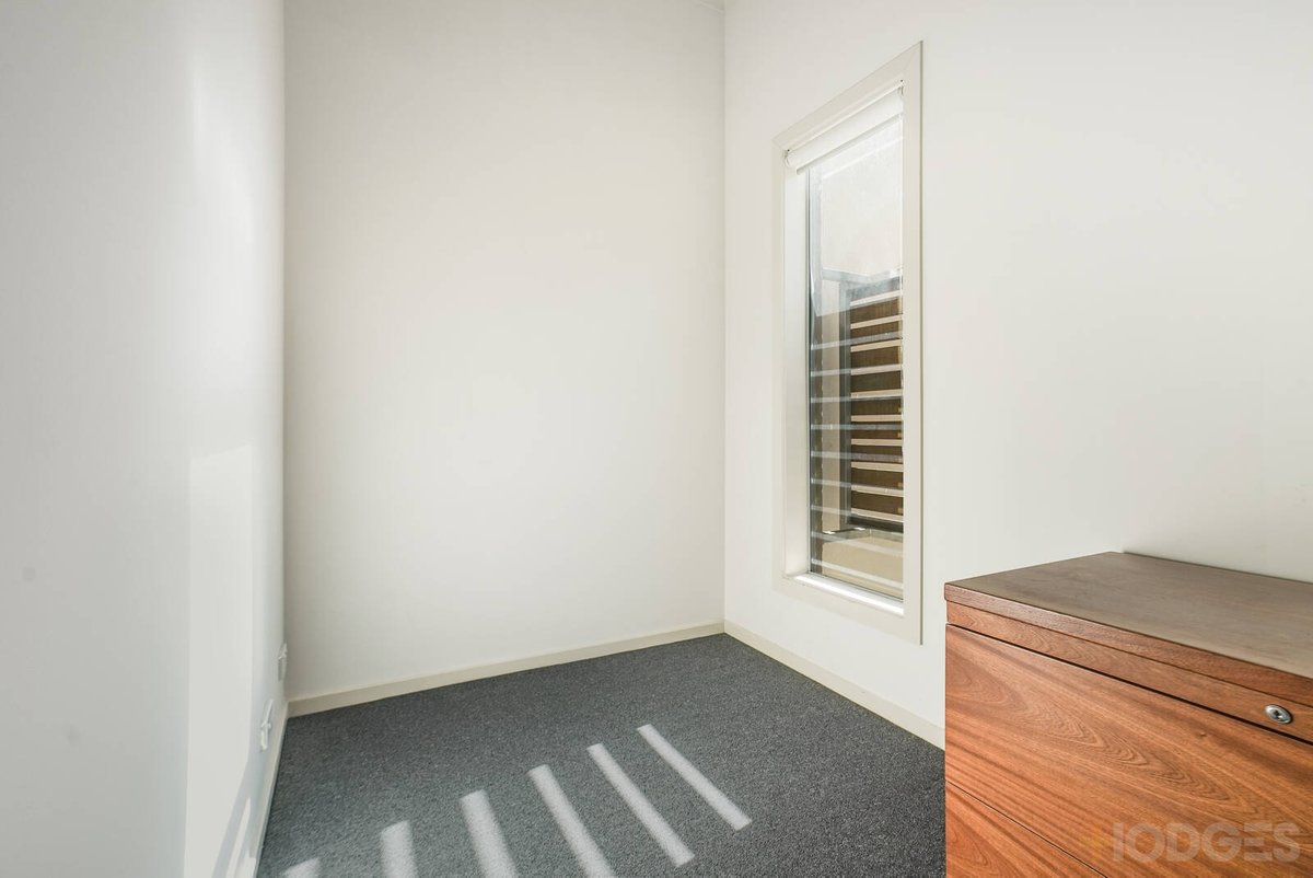 2 / 37 Tom Roberts Parade Point Cook - Residential for sale