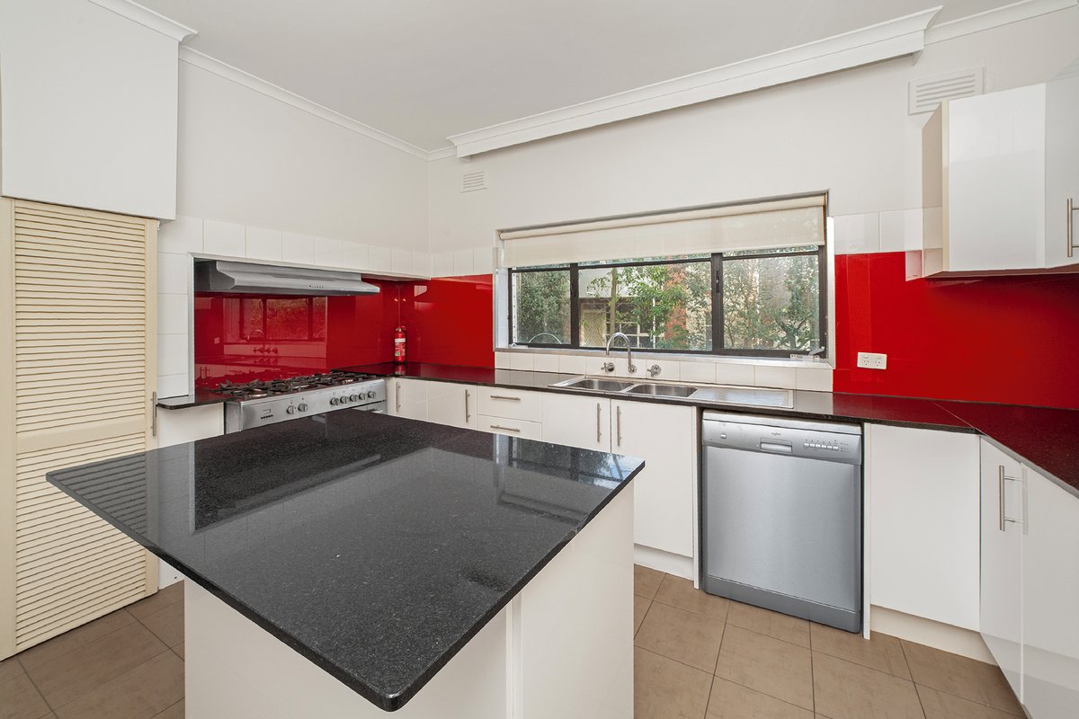 2 / 38 Westbury Street St Kilda East - Residential for lease