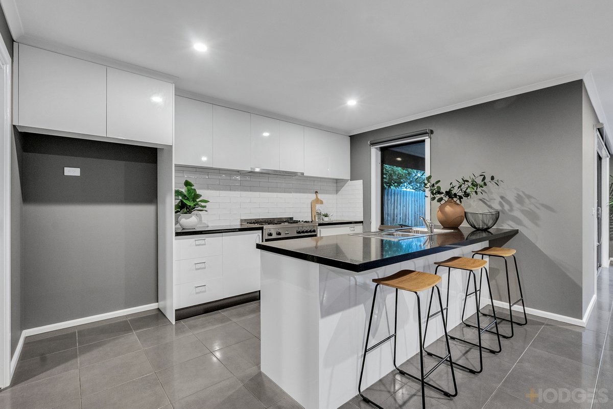 2 / 39 Sunray Avenue Cheltenham - Residential for sale