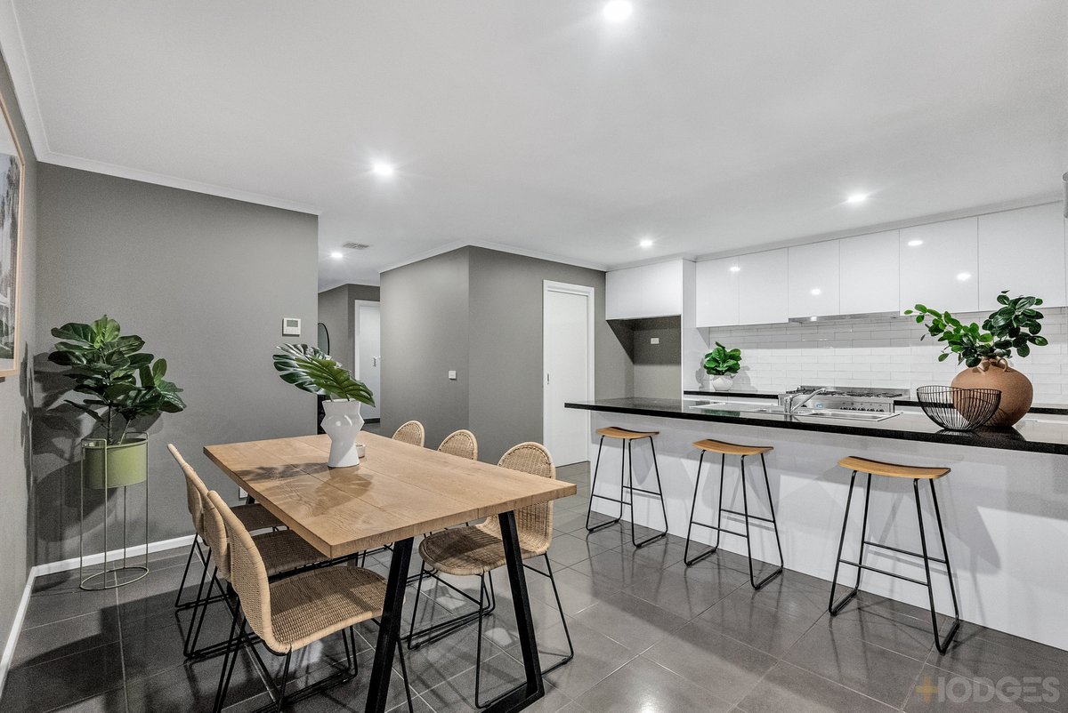 2 / 39 Sunray Avenue Cheltenham - Residential for sale