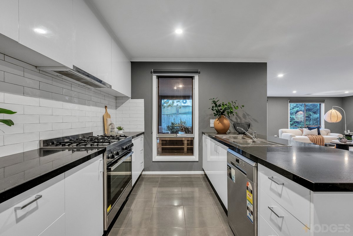 2 / 39 Sunray Avenue Cheltenham - Residential for sale