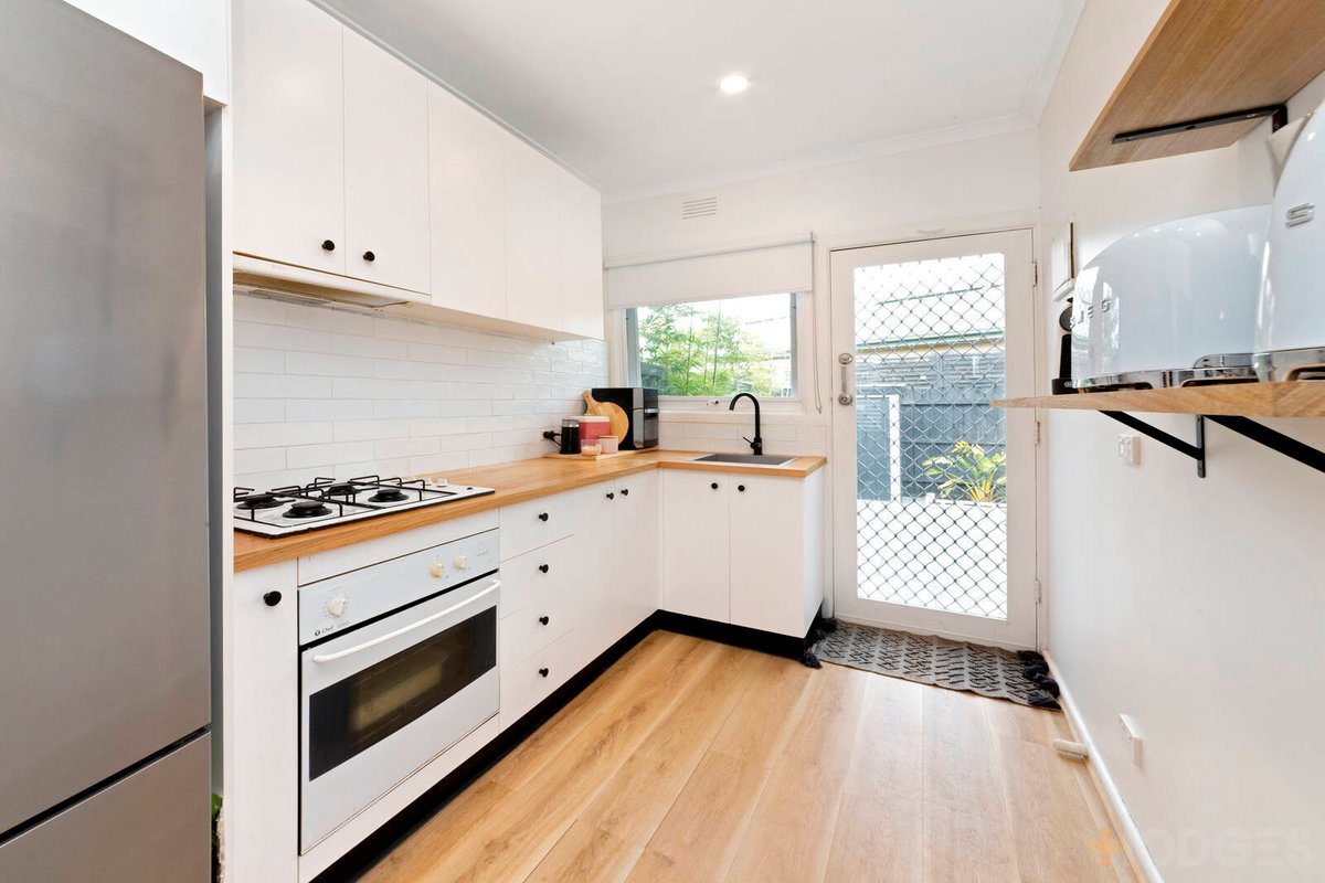 2 / 4-6 Bridges Avenue Edithvale - Residential for sale