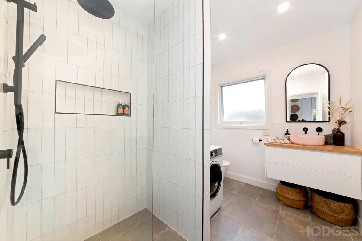 2 / 4-6 Bridges Avenue Edithvale - Residential for sale