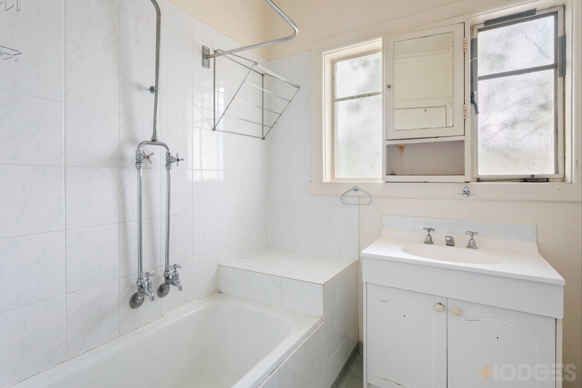 24 Burt Crescent Hampton East - Residential for sale
