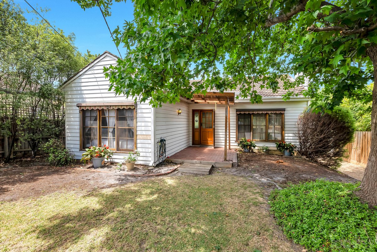 24 Carrier Avenue Parkdale - Residential for sale