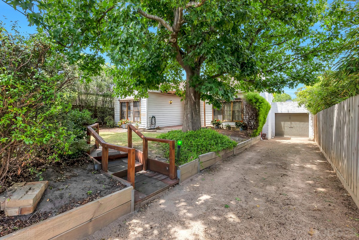 24 Carrier Avenue Parkdale - Residential for sale